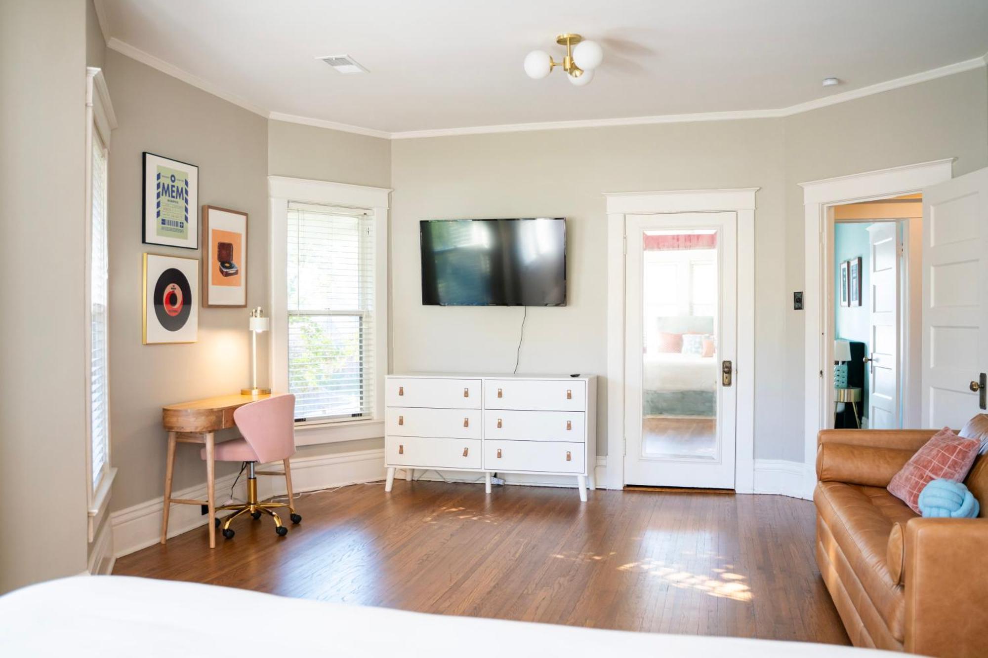 Luxe Midtown Pool Home-beale St, Graceland-10 Mins Memphis