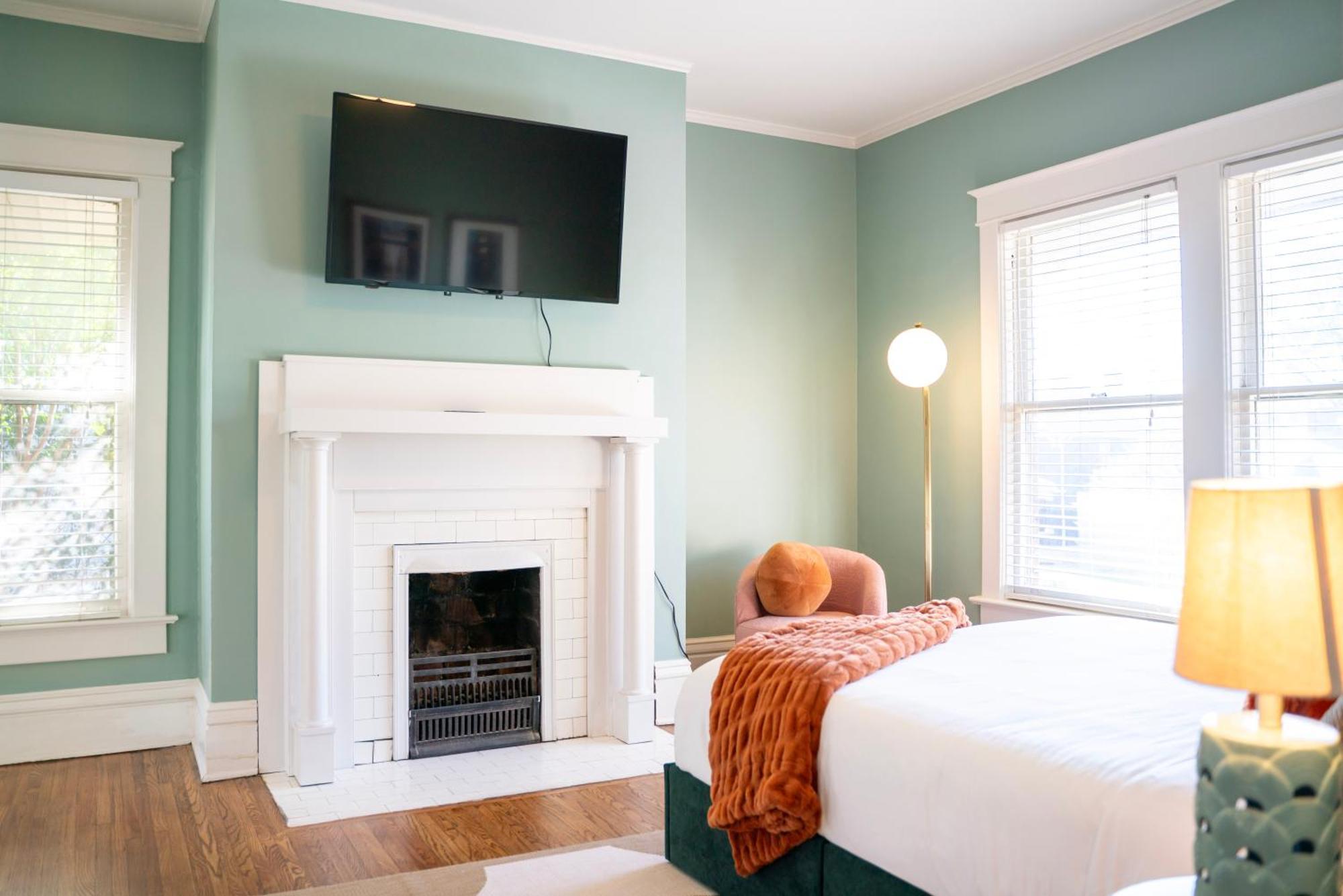 Luxe Midtown Pool Home-beale St, Graceland-10 Mins Villa Memphis